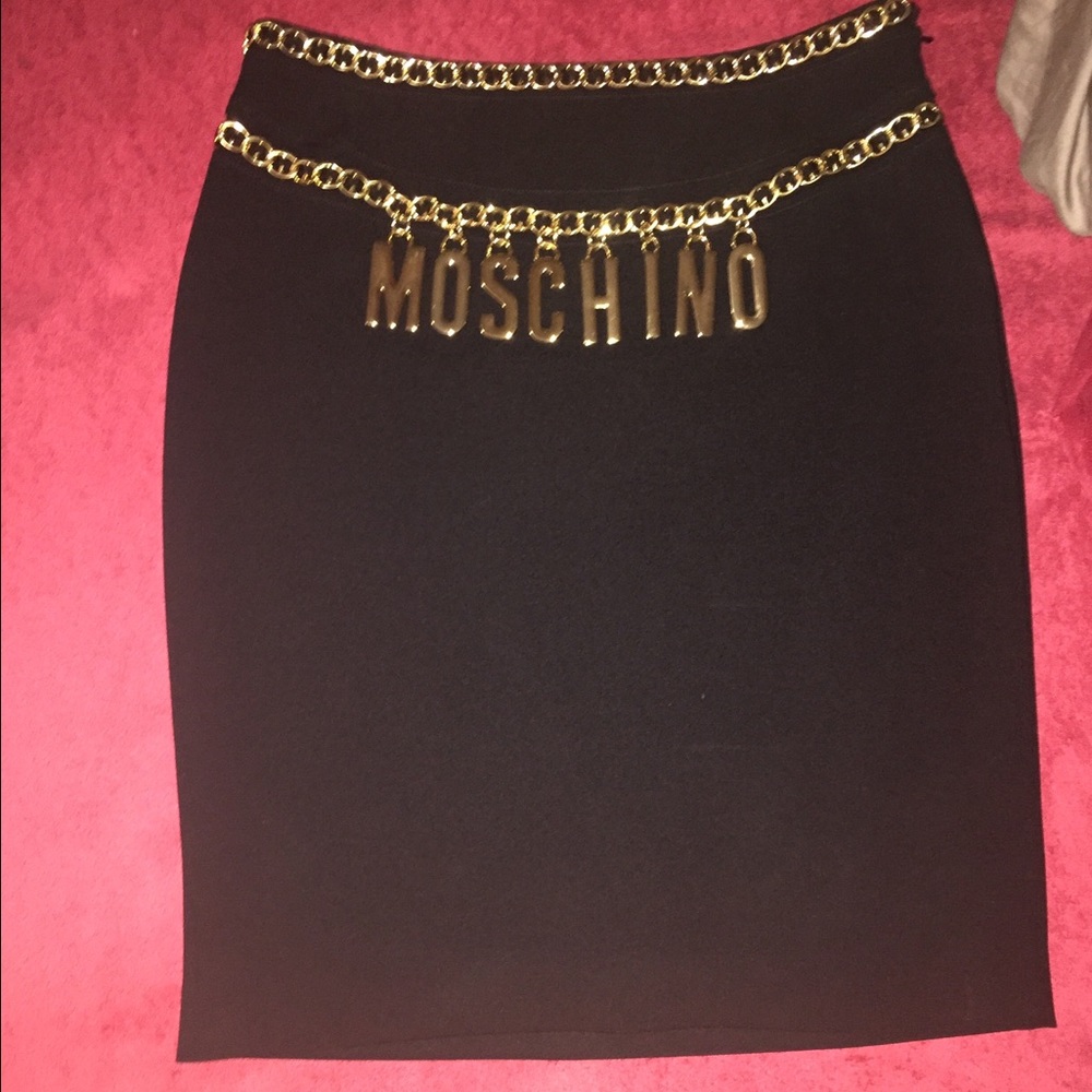 Moschino skirt !!! Built in belt Pencil skirt!